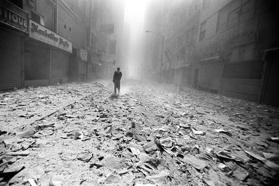 JosephFarrell'sHidden Photo street ED-AO189_911fic_G_20110906204929