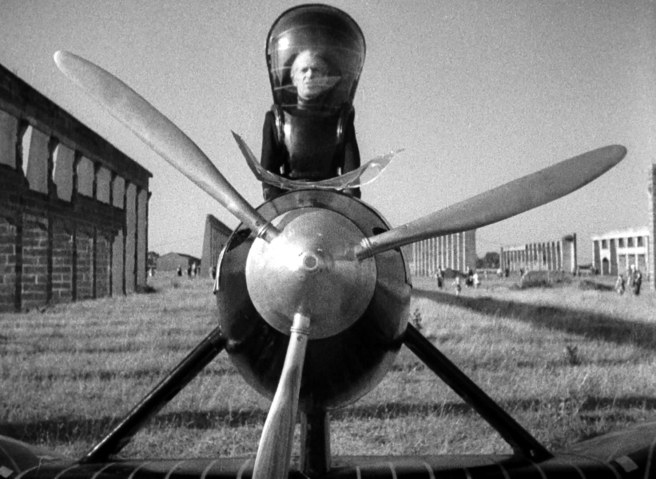 TheDraculaClan ( httpmanapop.comfilmthings-to-come-1936-review ) Plane nice-helmet